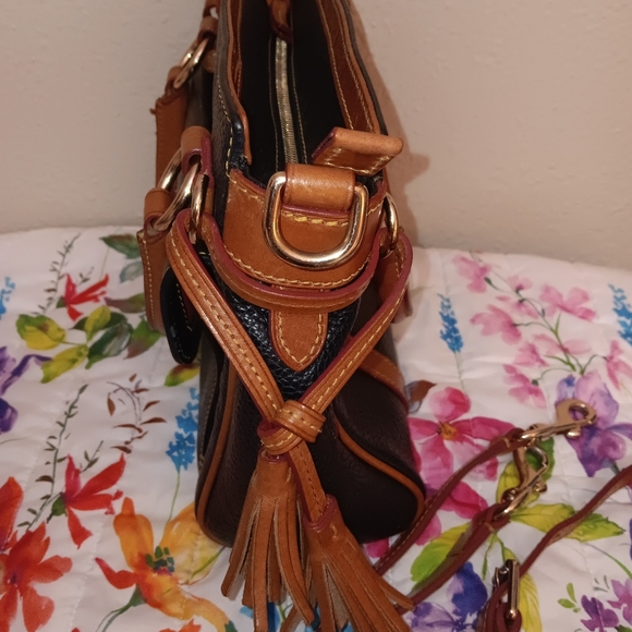 Dooney bourke pebble leather pocket satchel - Picture 5 of 10